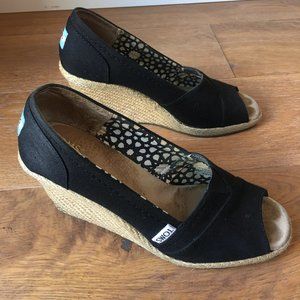 TOMS Classic Canvas Peep Toe Wedge Sandal - Size 7.5